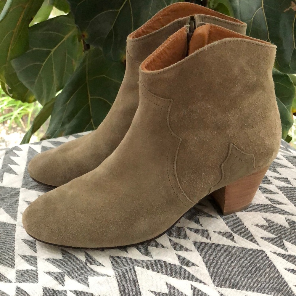 Isabel Marant Étoile The Dicker Suede Ankle Boots